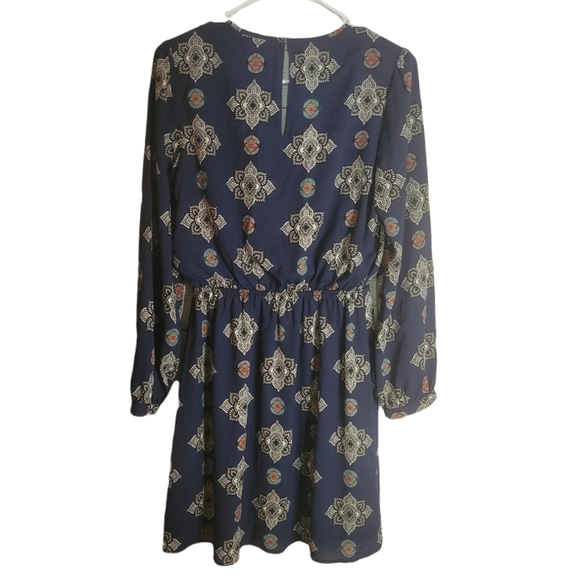 Express blue long sleeve pattern dress small - Picture 2 of 5